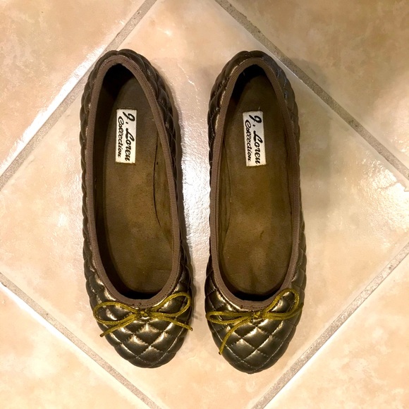 J Loreu Collection - Picture 1 of 5